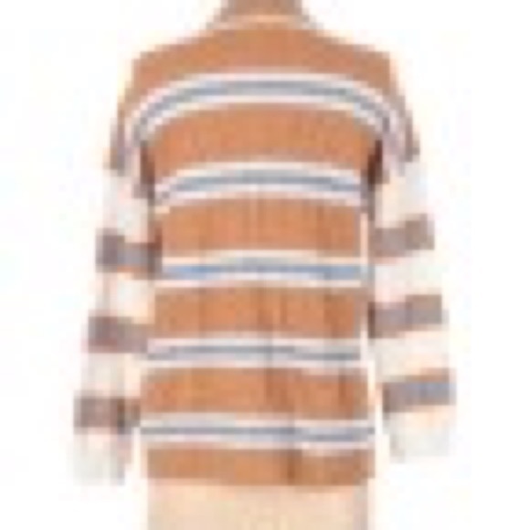 American Eagle Pullover Sweater - Picture 3 of 3